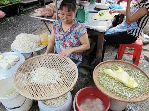 Nho, mận, lựu Trung Quốc và giá đỗ đều có độc